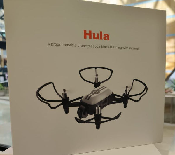 HighGreat Hula (AI Coding Swarm Drone) Flymore set with 1 charging hub and 2 batteries ( Official drone for Air Land Conquest)