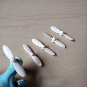 supervalue bundle of 40 pieces of CX star D propellers ( 10 packets of 4 propellers each)